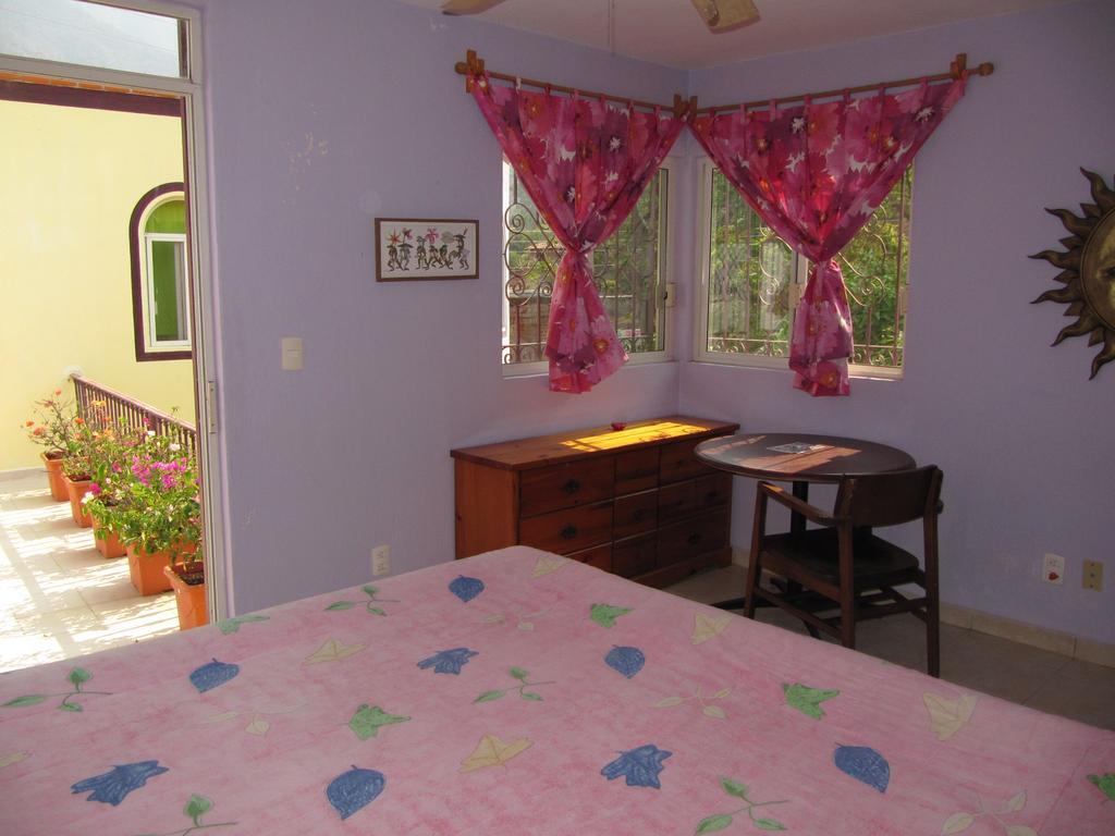 La Puerta Violeta Guesthouse & Spa San Juan Cosalá Chambre photo
