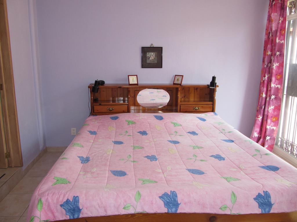 La Puerta Violeta Guesthouse & Spa San Juan Cosalá Chambre photo